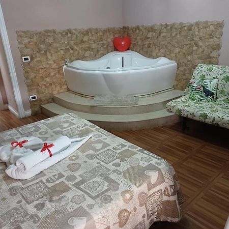 Ponte Di Chiaia Hotel Napoli Eksteriør billede